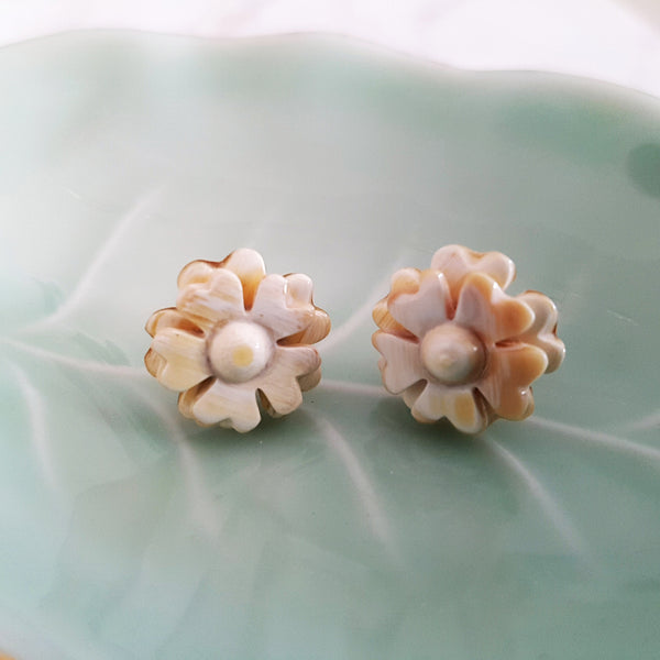 Charismatic Wanderlust Collection - Horn Earrings Flower Studs