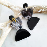 Charismatic Wanderlust Collection - Horn Earrings Hour Glass