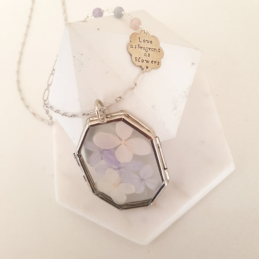 Japonicas L.O.V.E Collection - Love as Fragrant as Flowers